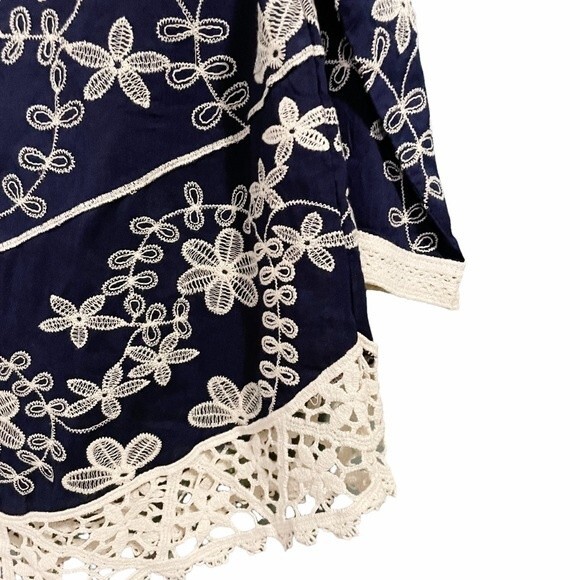 NWT Solitaire Top Women's Size XL Crochet-Trimmed Embroidered Navy Boho Poncho - Picture 10 of 14